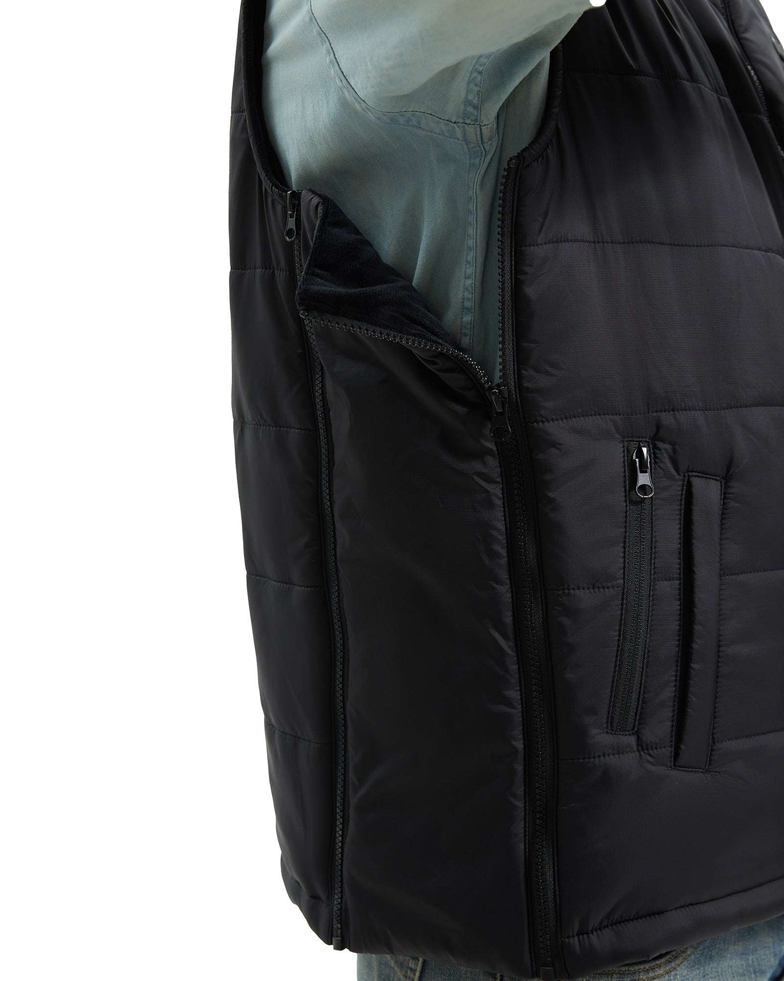 Size adjustable heated vest with size panels