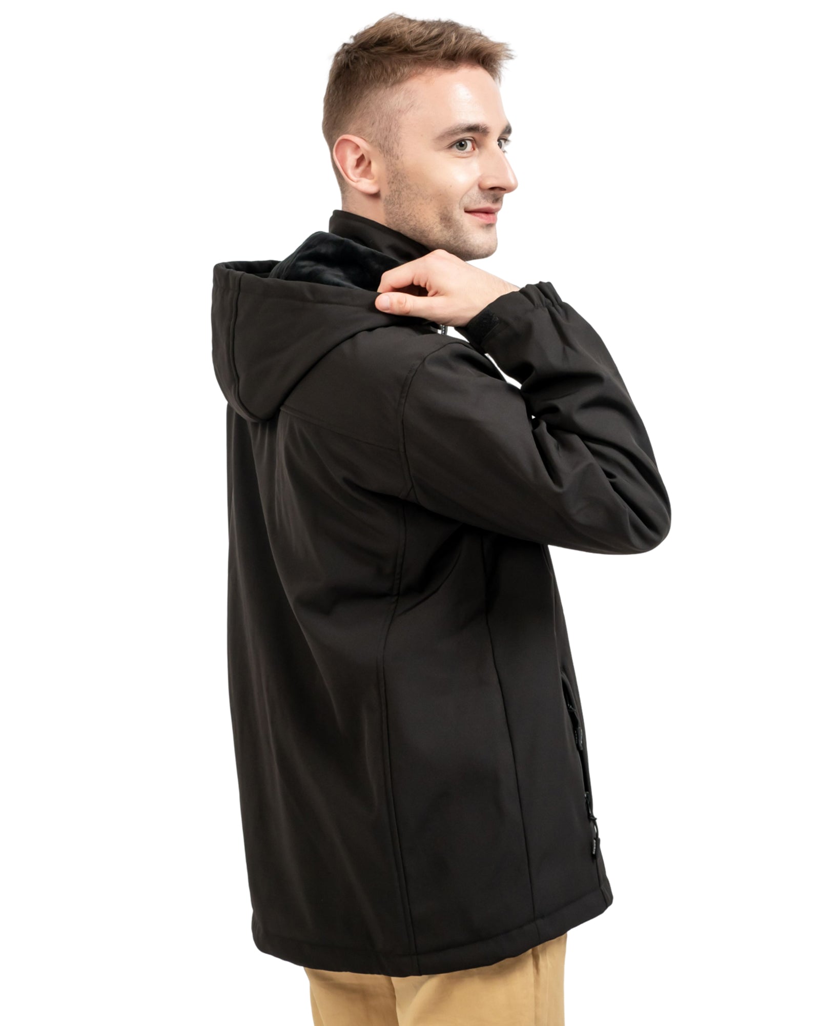 arris warm coat has a detachable hood