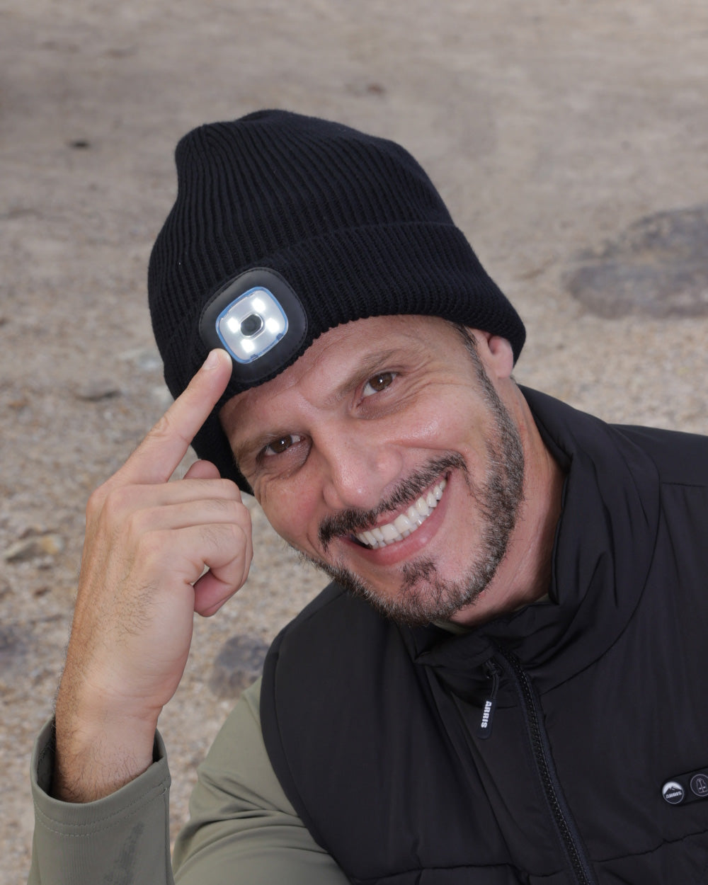 ARRIS Black Heated Hat with LED Light – Rechargeable Winter Heated Beanie for Outdoor Work & Sports